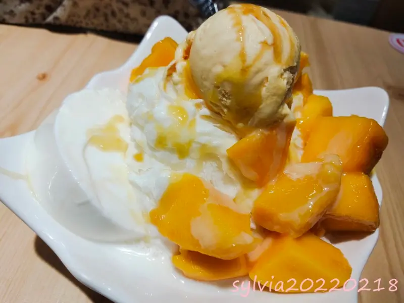 21街冰棧，中山站，吃冰啦各位!