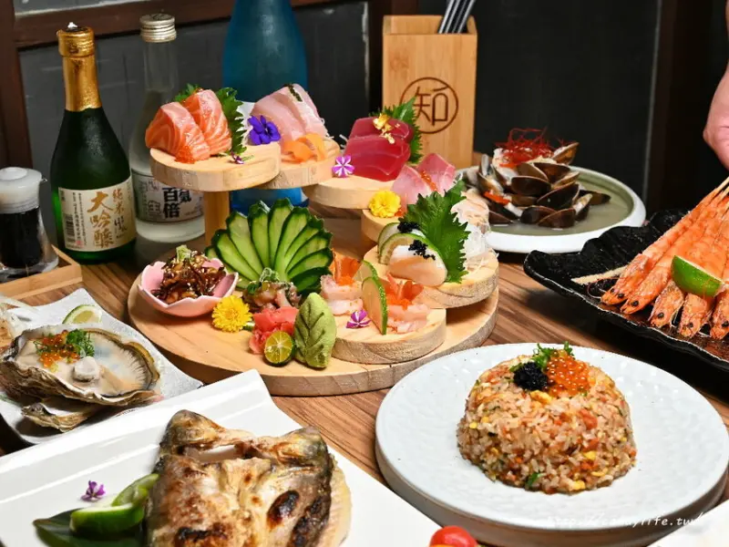 知戶酒食｜隱身在逢甲巷弄裡的人氣日本居酒屋，擺盤超美，還有隱藏版料理～