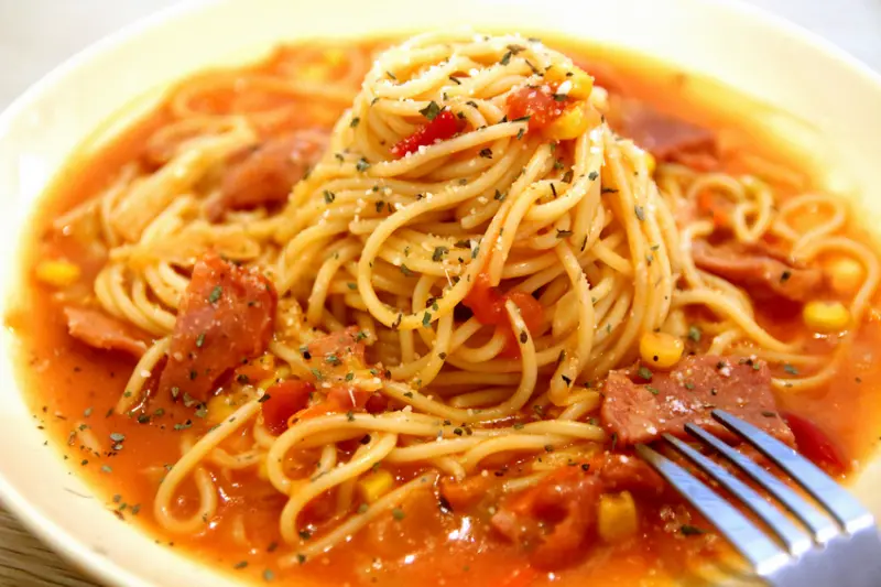 金老闆義日式料理~台中北屯平價美味人氣銅板美食義大利麵、燉飯以及焗烤！還可以吃到道地的日式蓋飯以及濃郁的日式咖哩飯呦!!!(有提供公司學校團體外送服務)