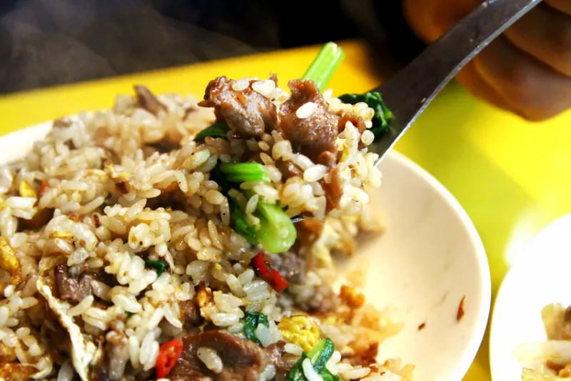 【台北市萬華區。小吃】郭家炒牛肉 評價 第一名的鑊氣 華西街夜市 龍山寺捷運站