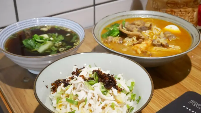 有麵好食（結束營業）-近新竹大遠百，提供多種麵點，推薦乾拌、叻沙系列! 平價又多樣的選擇╰(*°▽°*)╯