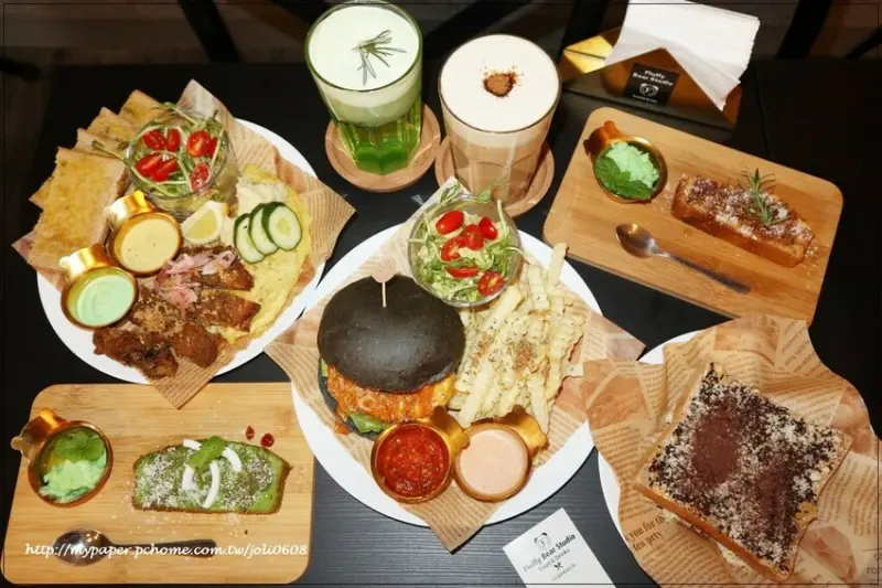 【蓬蓬熊工作室 印尼風味輕食】桃園異國料理推薦 桃園火車站美食推薦 獨特南洋風味早午餐 享受異國料理帶來的味蕾饗宴