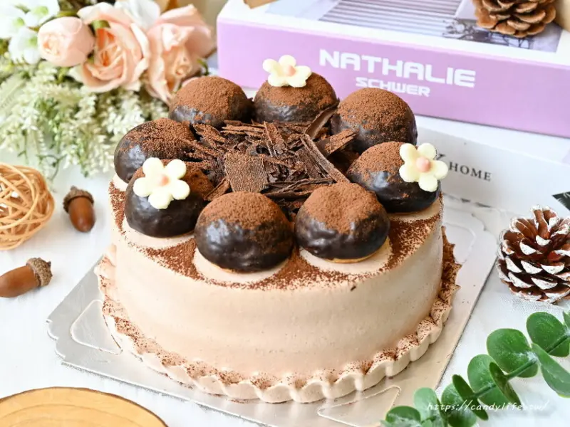 旅禾泡芙之家｜台中人氣麵包店2023母親節蛋糕開賣，六種口味任你選，5/12前預購享三大好禮～