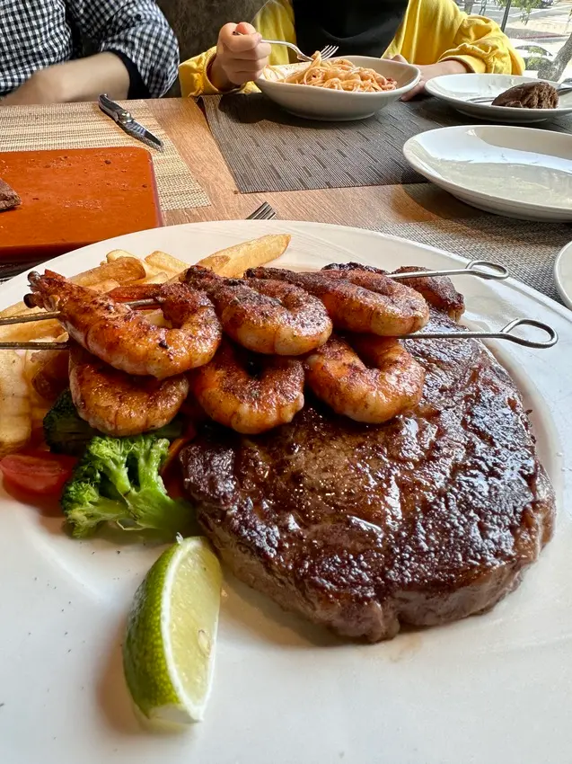 [台北。信義] 世貿/101站︱傑克兄弟牛排壽星生日套餐半價麵包可以續飽飽︱適合節日家庭聚會