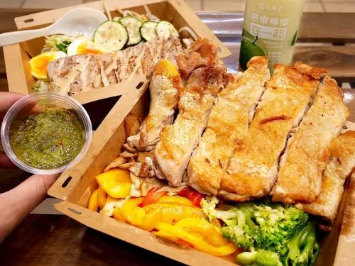 健身選手幫你製作增肌餐盒，蛋白質滿滿還能客製化挑選配菜和醬汁，大size雞腿排千萬別錯過-DADDI 活力餐盒