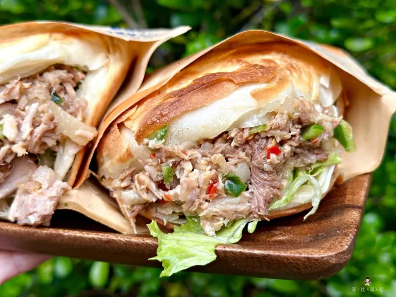 有饃有樣肉夾饃 漢堡的始祖就是它 千層酥皮＋爆量餡料 超有飽足感！