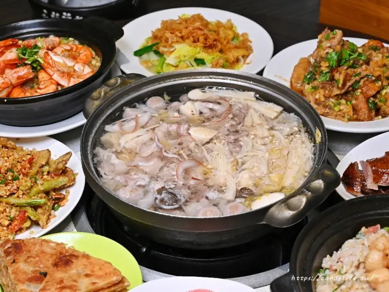 正海城北方美食館｜厲害東北酸菜白肉鍋，不管平日或假日都爆多人！豬肉餡餅會噴汁，熱炒、脆皮燒鵝也必點～