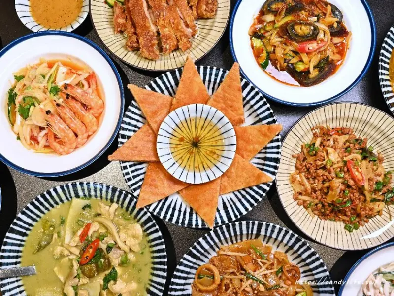 都都泰TUK•TUK THAI｜台中平價泰式料理推薦，口味道地，還有可愛嘟嘟車可以拍照