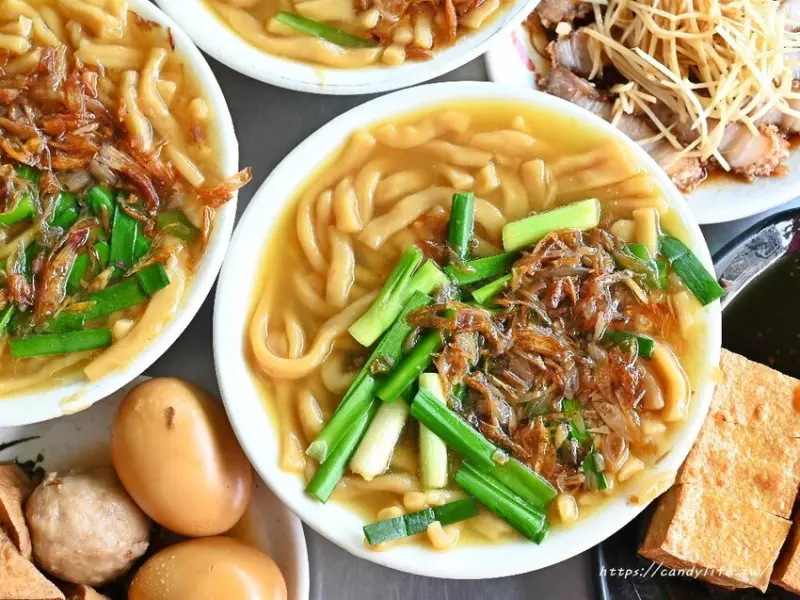 台中50年老店！台中人才懂吃的特色美食，吃這碗麵要用湯匙不是筷子！
