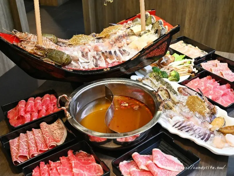 鼎湘鍋物｜這間火鍋好狂～除了日本A5和牛竟然還吃得到鱷魚肉！還有蔬菜、冰淇淋、咖啡、飲品自助吧吃到飽～