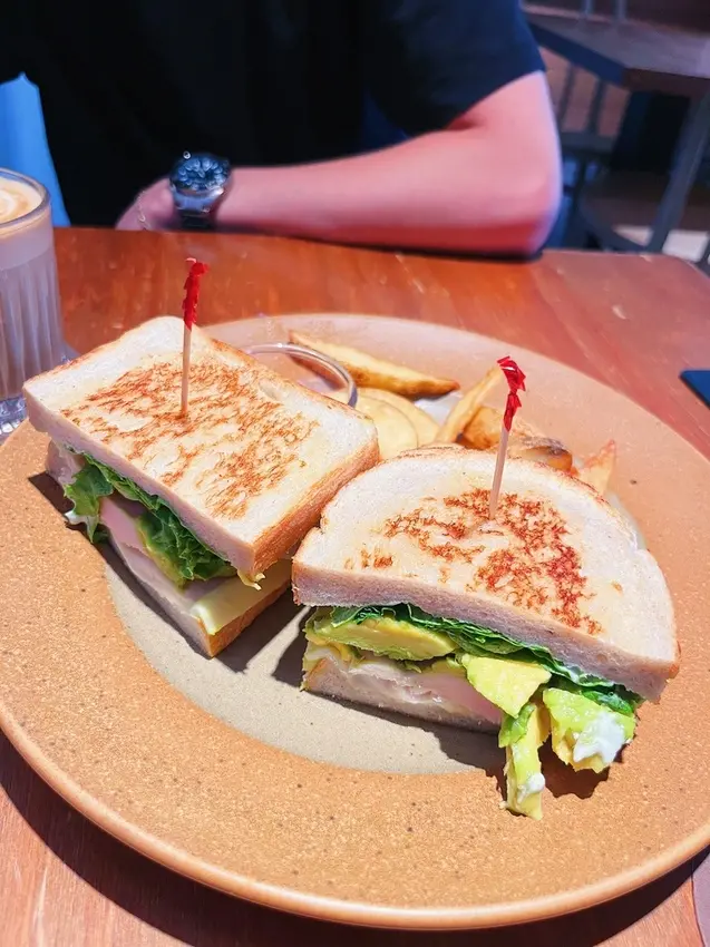 [台北早午餐]內湖區內湖站「OMNIVORE 雜食者」少見環境清幽餐點平價的早午餐/各式早午餐豐富/還能自行搭配多種早午餐(附菜單)