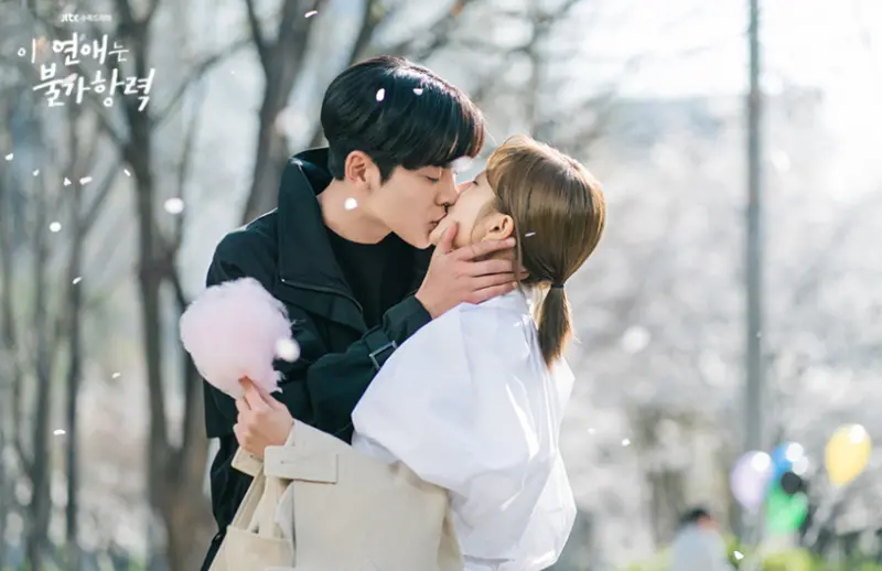 「漫撕男」之稱的路雲過去演過多部浪漫愛情劇