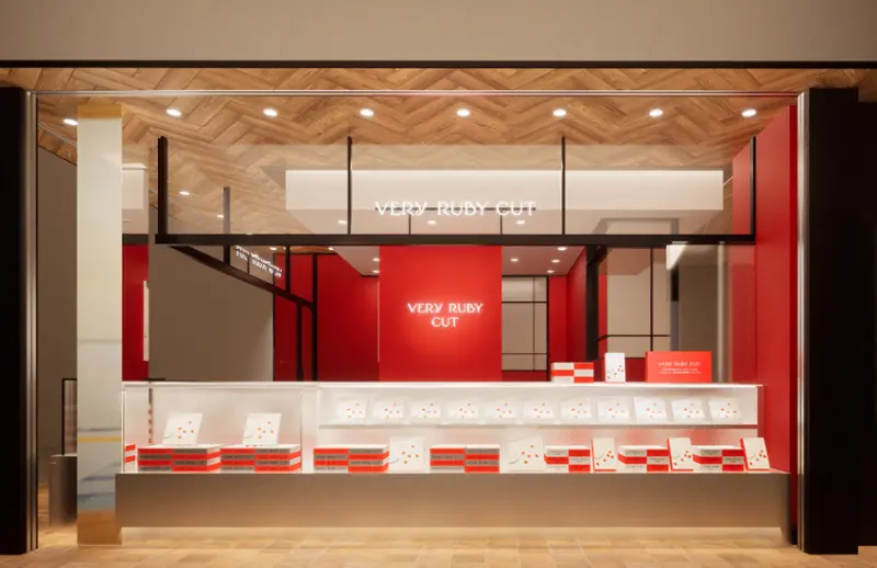 於2023年10月19日在JR品川站「Ecute（エキュート）品川」重新裝潢後再度開幕