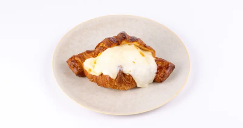 慢燉豬肉起司可頌三明治