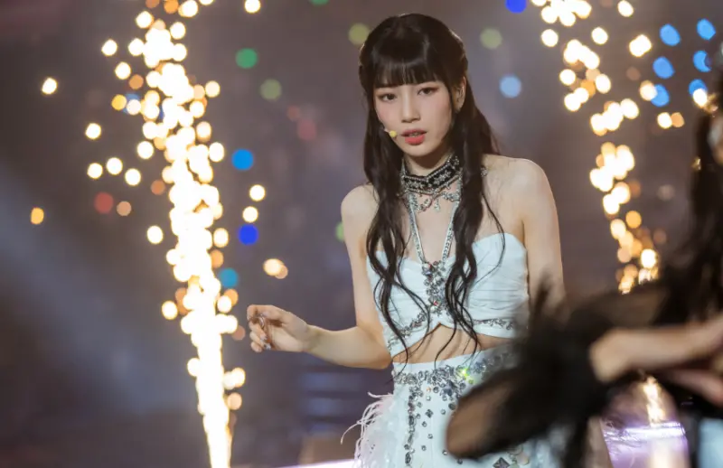 本劇真實打造出人氣女團DREAM SWEET，隨著第一集開播，由秀智率領的團體新歌MV《The Whispering Spell》緊接著在各大音源串流平台公開