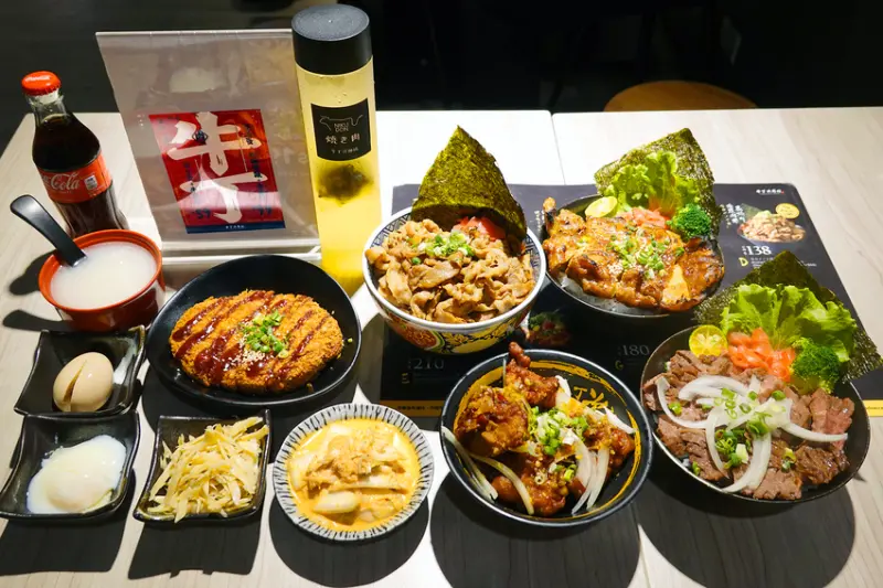 到基隆廟口只能吃小吃?這家牛丁次郎坊基隆廟口支店餐點不貴、能坐下來好好聊，平日日式便當外送也很超值