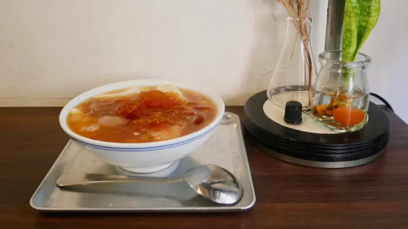 偷吃豆花(結束營業)-頭份純手工鹽滷豆花小店，提供豆花/嫩仙草/黑糖刨冰，配料湯底自選多元，推薦檸檬湯底(ﾉ◕ヮ◕)ﾉ*:･ﾟ✧