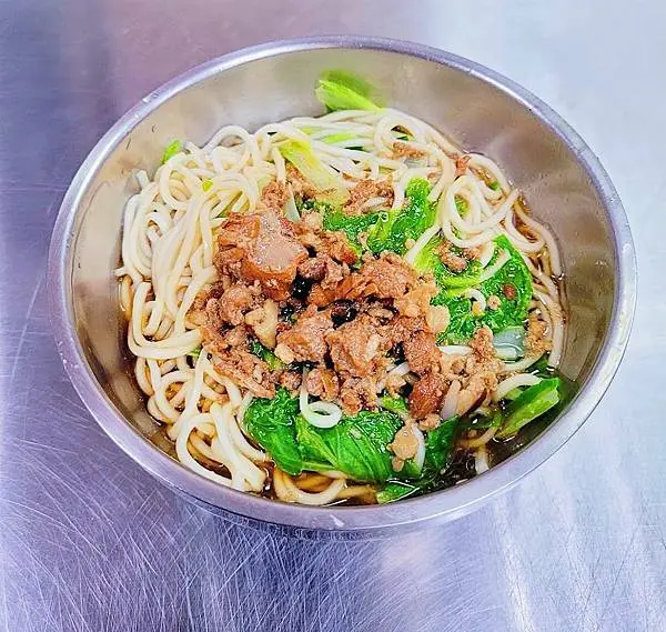 [台北小吃]士林芝山站「方媽媽小吃店」市場內的傳統乾淨又高cp小吃/美味的小店/各式黑白切選擇多附菜單