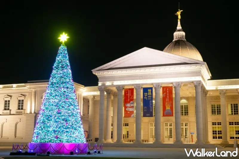 奇美博物館13公尺高的「幸福聖誕樹」搶先拍