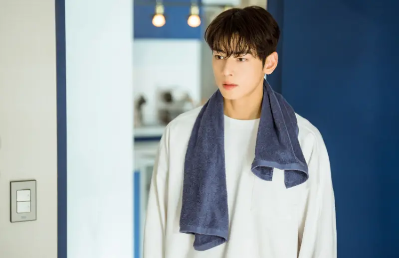 車銀優這幾年來積極健身，本劇秀出精壯肌肉的成品