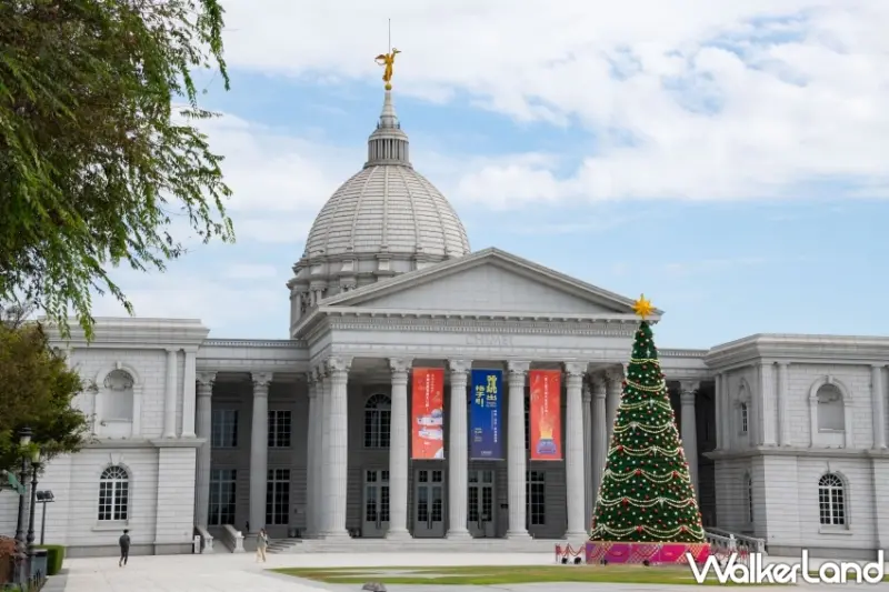 奇美博物館13公尺高的「幸福聖誕樹」搶先拍