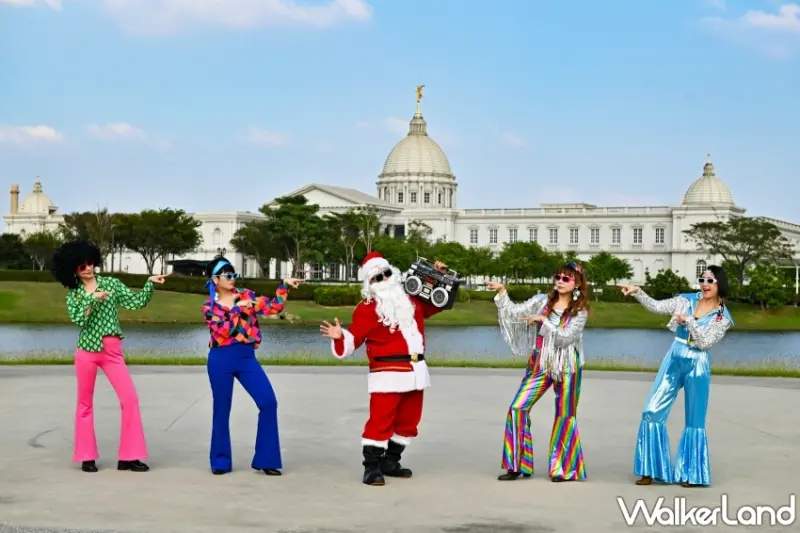 奇美博物館13公尺高的「幸福聖誕樹」搶先拍