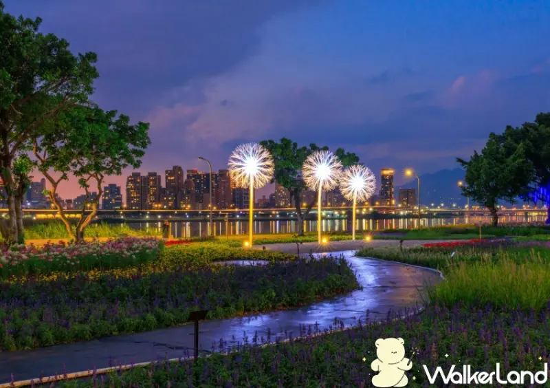 台北延平河濱公園花海夜間浦公英燈飾 / WalkerLand窩客島整理提供 未經許可不可轉載
