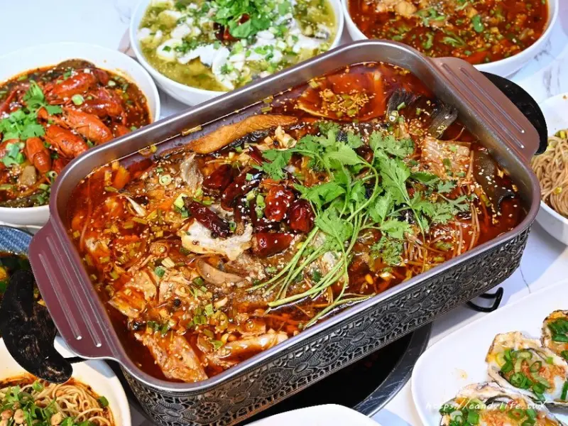 川渝香川菜料理｜正宗重慶川菜，香辣烤魚、重慶香辣串串，還吃得到新鮮牛蛙料理