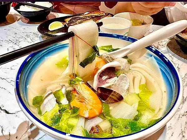 [台北小吃]萬華西門站「滿塘台南虱目魚-西門店」西門小吃平價新選擇/好好味又鮮美的海鮮湯麵/虱目魚超必點附菜單