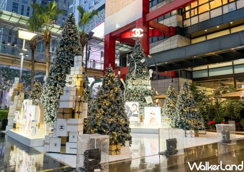 2023耶誕樹打卡點：新光三越A8 CHANEL耶誕樹 / WalkerLand窩客島整理提供 未經許可，不得轉載