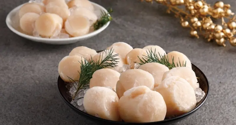 在家吃買一送二！美福食集買日本頂級生凍松葉蟹腳送北海道生食級3S干貝，殺破65折、線上同步販售。