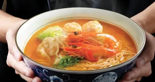 樂蝦拉麵買一送一！新加坡「樂蝦拉麵」插旗微風南，12/15開幕首五日全麵品買1送1。