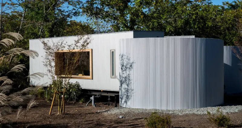 一進入客房，首先映入眼簾的是大片的窗戶「BLANC window」