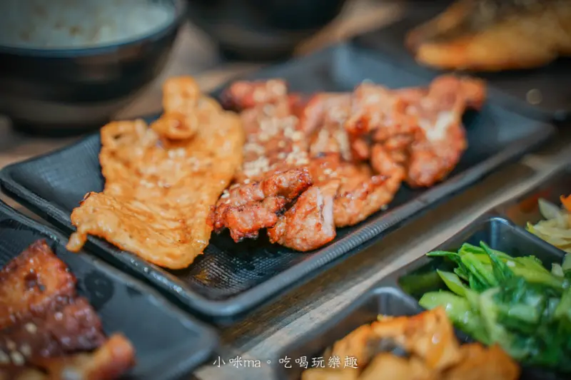【中正區餐盒】飴盛禾烤定食｜大份量雙拼建中餐 學生們的最愛，秘醬火烤超入味，免費加飯超佛心，捷運中正紀念堂站