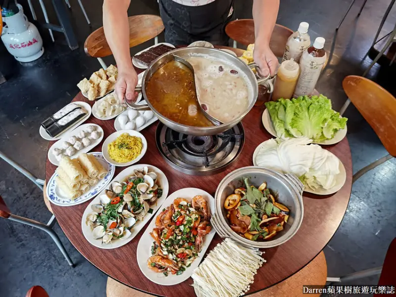 新竹縣竹北市薑母鴨創始旗艦店!宴會廳等級超大店面，不只是鍋物很強，就連配料也很好吃