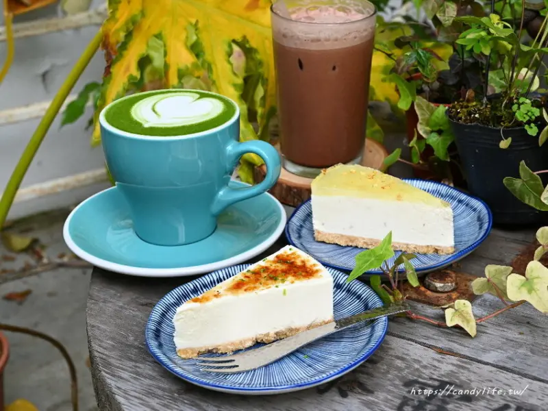 Fooki Coffee Roasters｜隱身在黎明新村中的人氣老宅咖啡館，咖啡好喝，甜點也好吃，暫無訂位服務