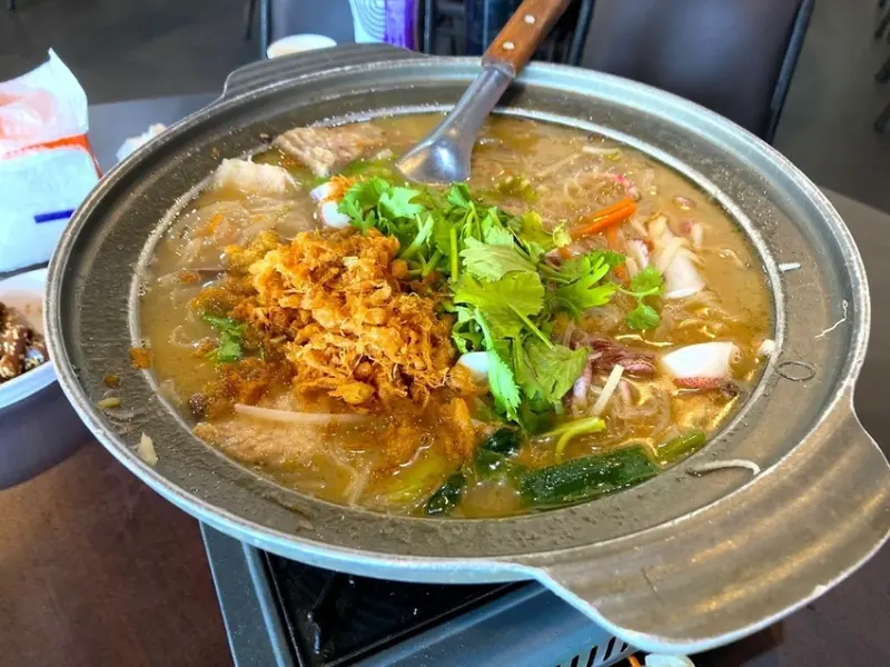 新北市金山區[台北海鮮]新北市金山「鮮滿客活海鮮創作料理 」餐廳超大/生意炸好的平價海鮮餐廳/漁港景觀美/餐點有特色口味佳/(附菜單)鮮滿客活海鮮創作料理