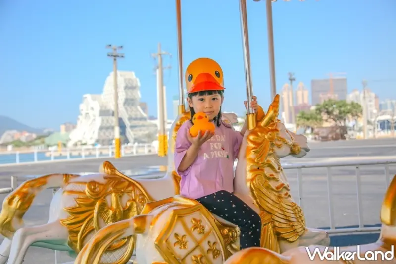 2024高雄燈會「黃色小鴨、冬日遊樂園」美食市集、免費氣墊遊