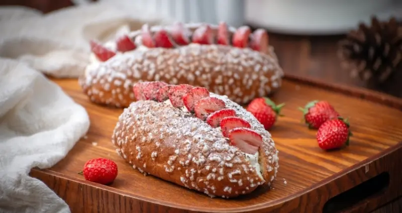 漢來草莓季！台北漢來、高雄漢來同步推出限時「激量」草莓系列甜點，搶攻南北草莓控必吃清單。