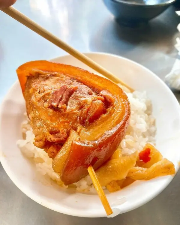 彰化爌肉飯必吃推薦：阿泉焢肉飯 / WalkerLand窩客島整理提供 未經許可不可轉載