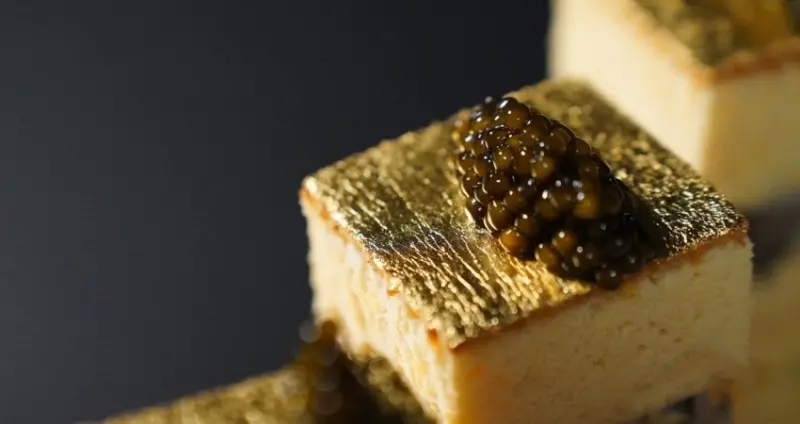 魚子醬鹹蛋糕！日錦製造所推出「魚子醬x橡子豬蜜香鹹蛋糕」，攜手皇籽匯Royal Caviar Club聯手打造春節儀式感。