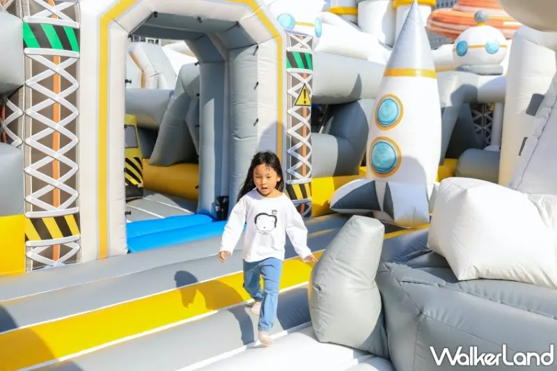 2024高雄燈會「黃色小鴨、冬日遊樂園」美食市集、免費氣墊遊