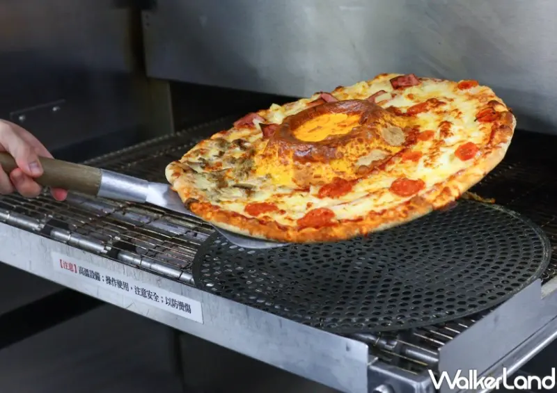 達美樂 起司火山四喜披薩  / WalkerLand窩客島整理提供 未經許可，不得轉載