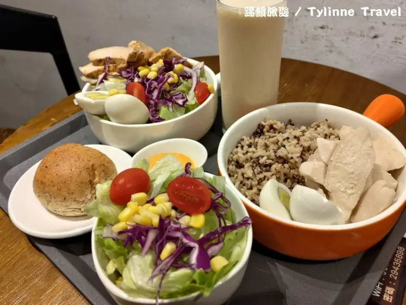 新北市中和區【新北美食】喬納森廚房，舒肥原食健康餐 | 軟嫩紮實雞胸肉 | 增肌減脂健身餐 | 中和景平美食推薦