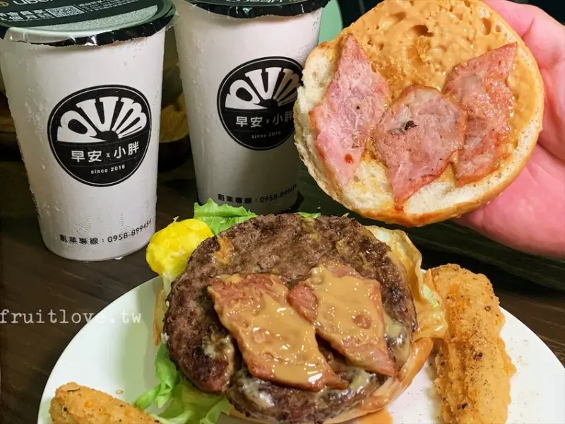 台中市大里區在地許多人推薦的平價早午餐店，餐點豐富多樣，還有許多創意料理