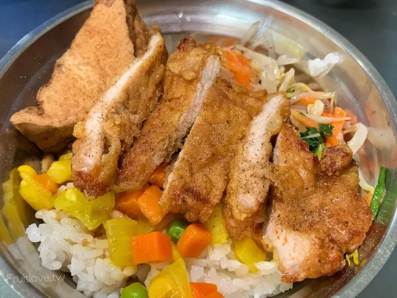 台中市和平區這間深受在地人喜愛和推薦的小吃店