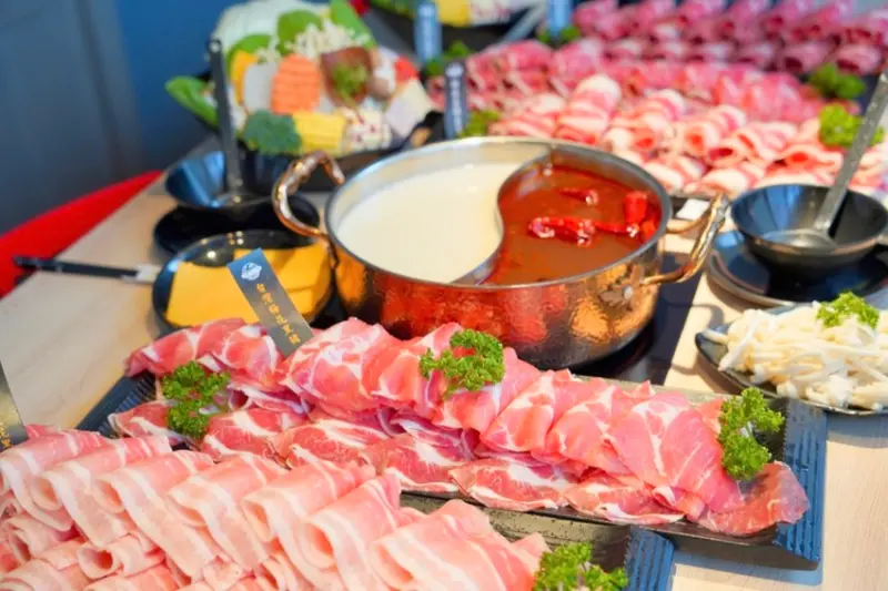 台北市大同區【台北火鍋推薦】真鮮海鮮和牛鍋物。超好吃美福頂級Prime牛肉、松阪豬！肉控必吃大同區火鍋推薦！(台北寵物友善餐廳)