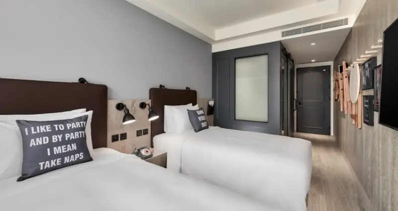 229生日生玩一整天！四年就等這一天、新竹喜來登、台中Moxy酒店、豐邑逢甲商旅，推出2290爽住、爽吃生日優惠專案。