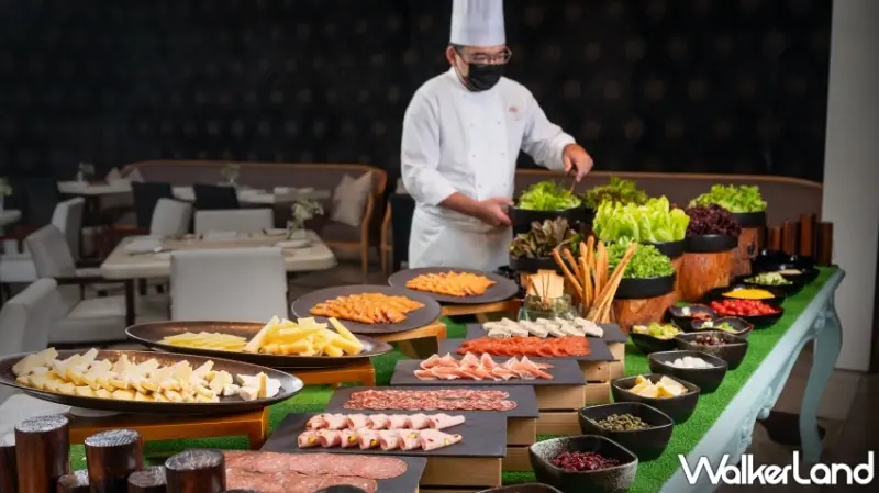 文華Café半自助吃到飽「平日午間饗．吃．吧」全新季節主餐