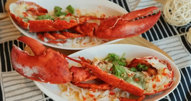 大直吃到飽新菜單！台北大直Buffet「港粵季」3月新菜單，再加碼3/26一日限定「清蒸龍蝦」吃到飽。